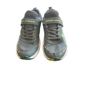 Under Armour Grey/Lime Hook & Loop. Size 3Y. Comfort Alternate Closure Sneakers.